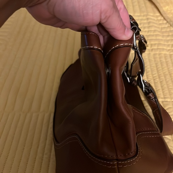 ⬇️⬇️PRICE DROP ⬇️⬇️ Coach all leather satchel. - Picture 8 of 12